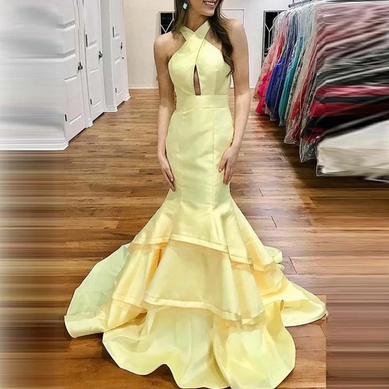 

GUXQD Yellow Halter Sleeveless Vestidos De Fiesta De Noche Court Train Mermaid Satin Pleated Evening Dresses Prom Party Gowns