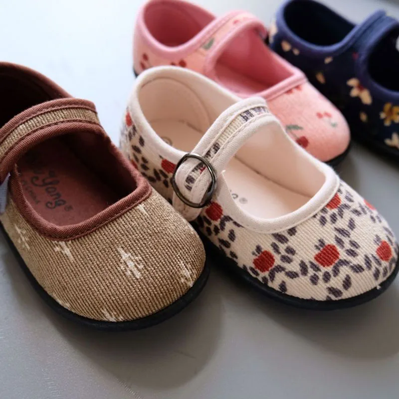 

Children Casual Shoes Autumn Corduroy Floral Canvas Shoes Girls Kindergarten Square Mouth Indoor Shoes Soft Bottom Non-slip