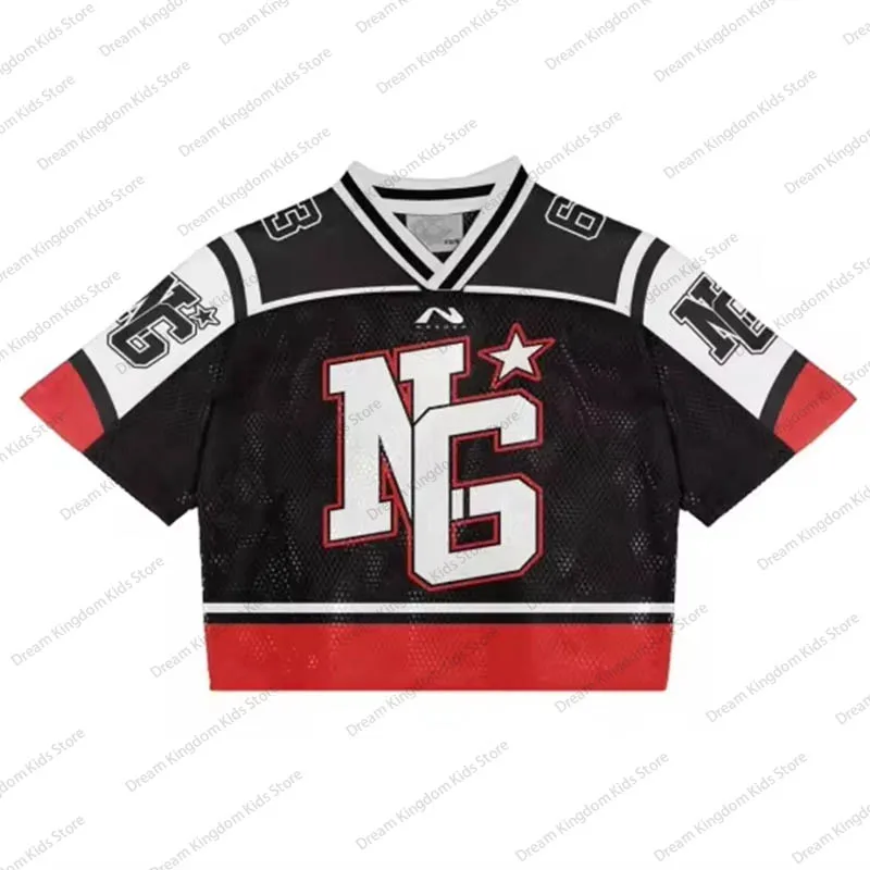 Спортивная футболка в оливковую полоску с короткими рукавами и универсальными