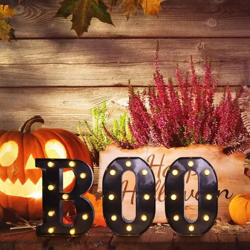 Светящиеся буквы на Хэллоуин