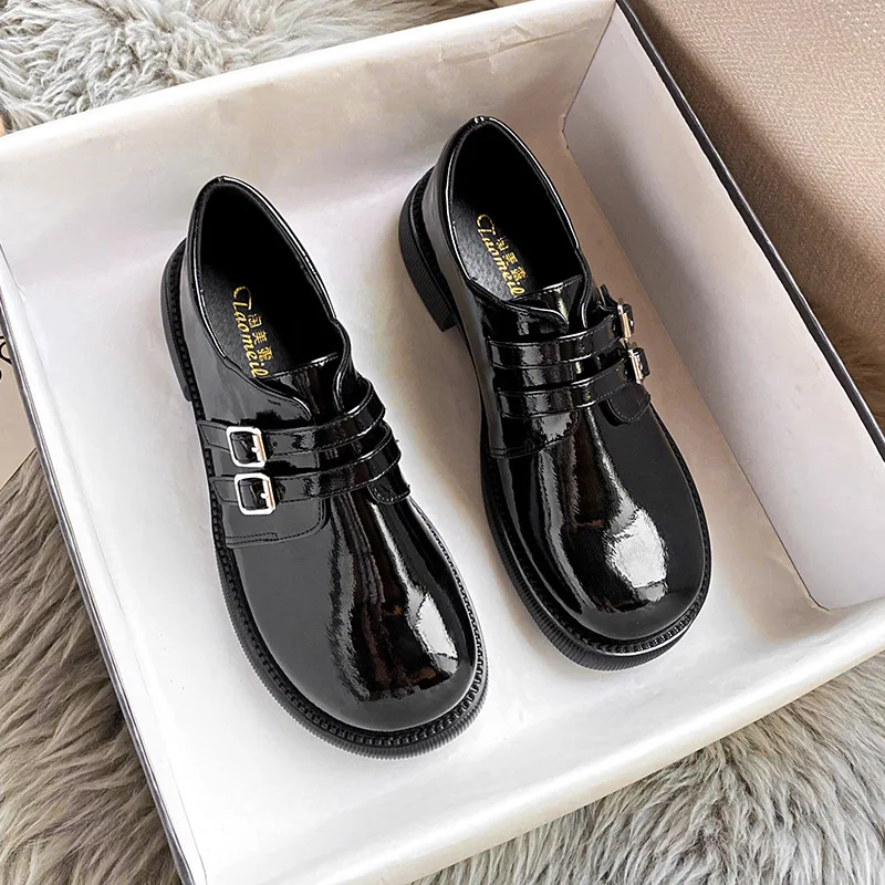 

The new spring/fall 2022 women's fashion brand black leather shoes Round head low heel buckle casual single Free shipping