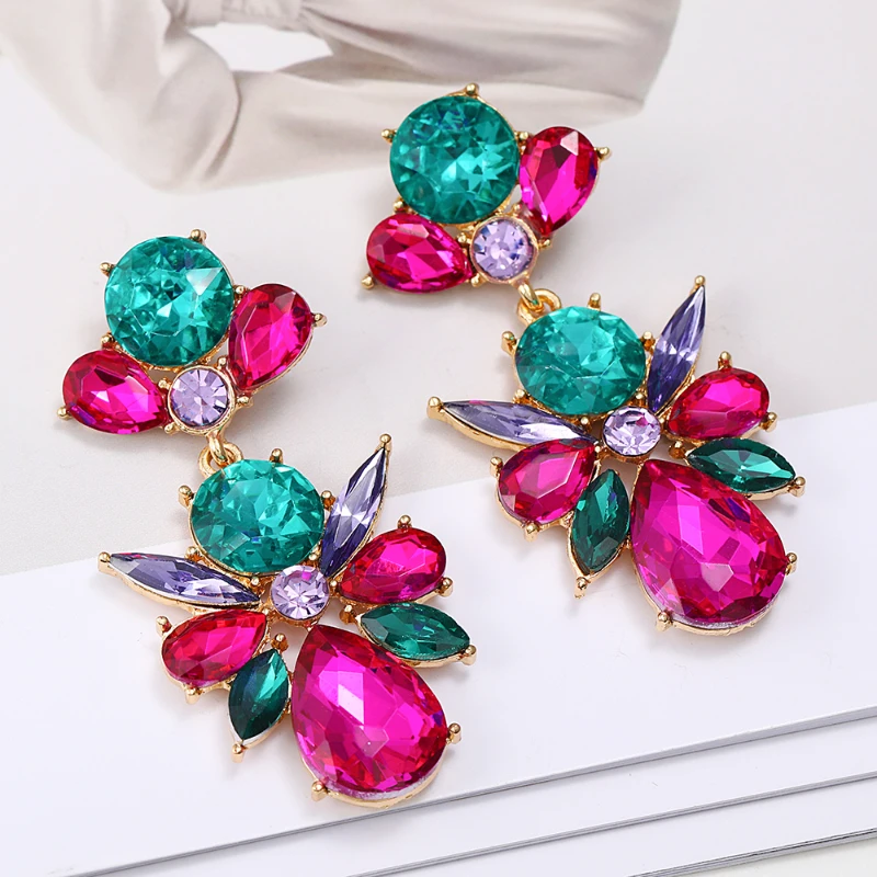 

New Fashion Luxury Transparent Rhinestone Pendant Earrings Bohemian Charm Female Delicate Hanging Earrings Jewelry Accessories