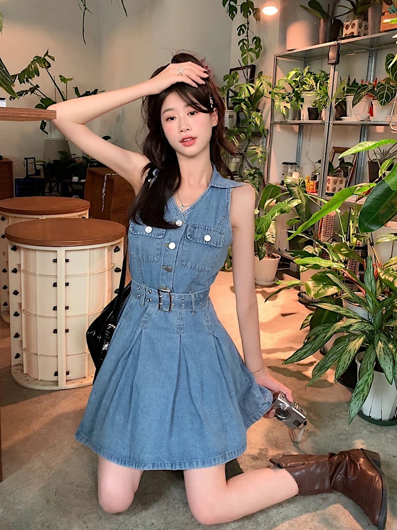 

GBG3641 Hanging Neck Denim Dress Women's Summer New Retro Waist Waist Show Thin Temperament Small A-line Short Skirt