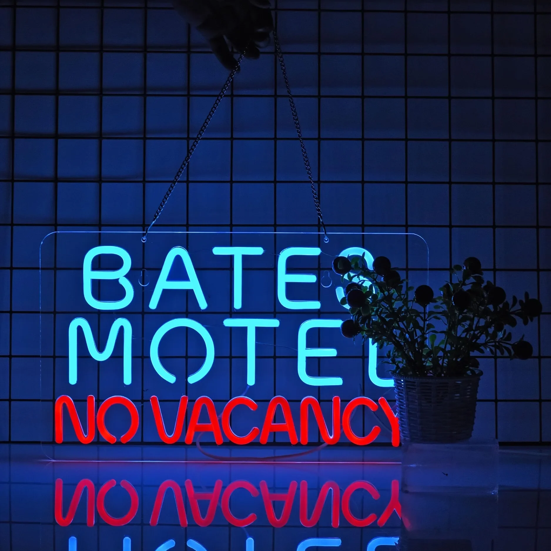

Неоновая вывеска Bates Motel акрил