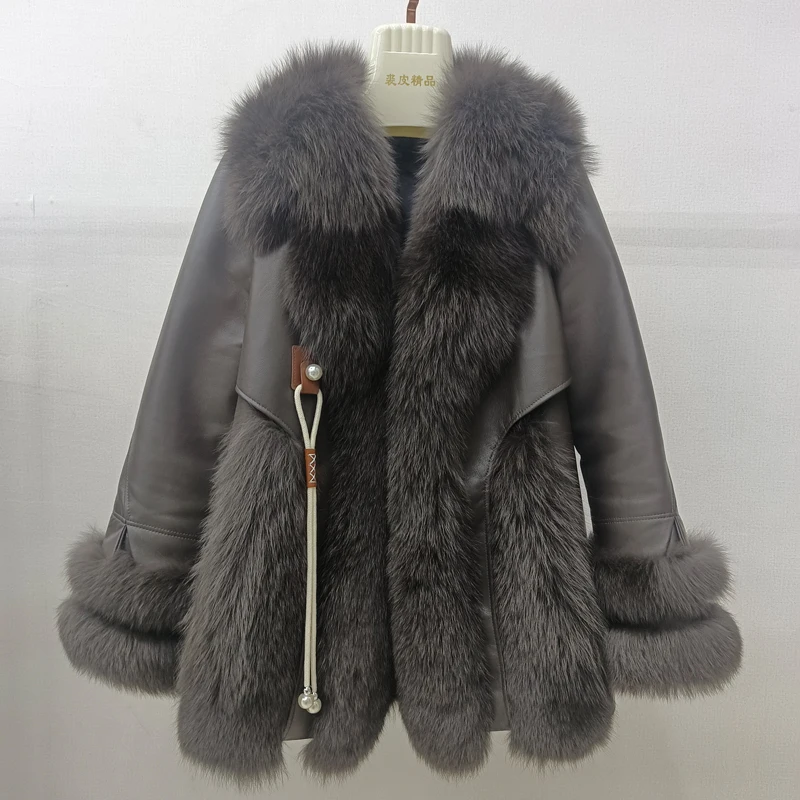High-end luxury fox fur coat Women's style new down liner jacket  leather fashion jacket V-neck windproof warm street jacket