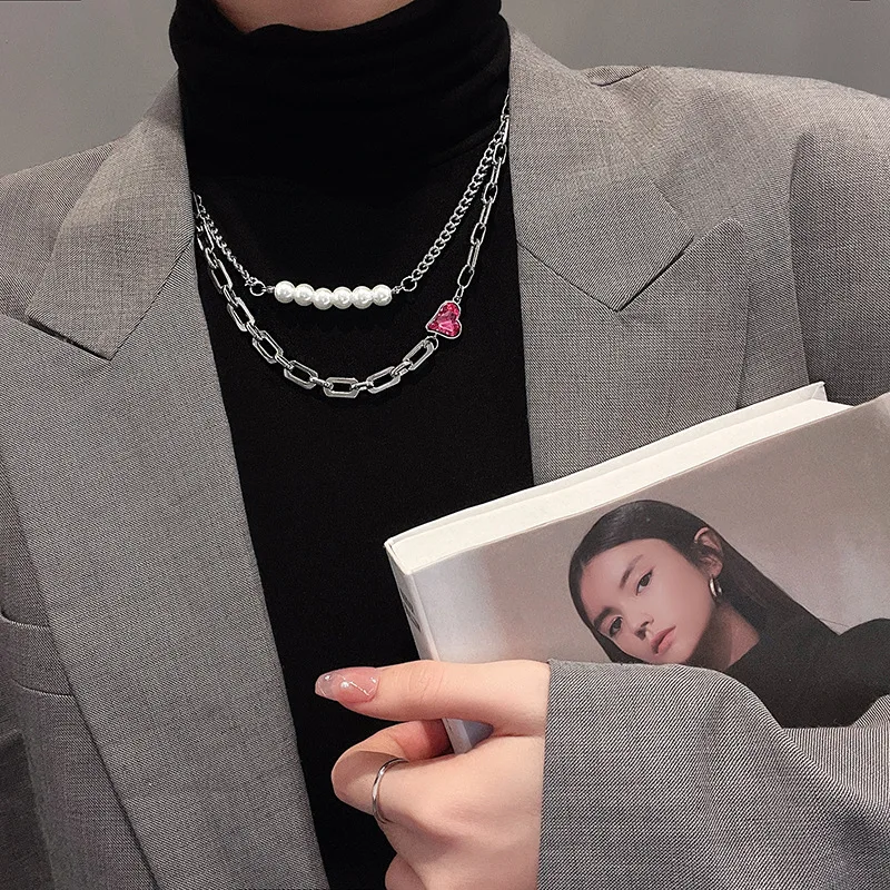 

Korean version of the fashion personality double-layer pink love necklace feminine temperament exquisite collarbone chain