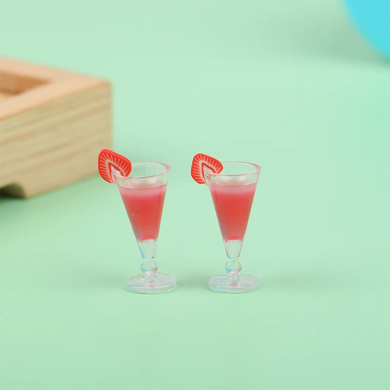 

2Pcs Dollhouse Miniature Simulation Strawberry Juice Drink Model Food Accessories For Doll House Decor Kids Pretend Play Toys
