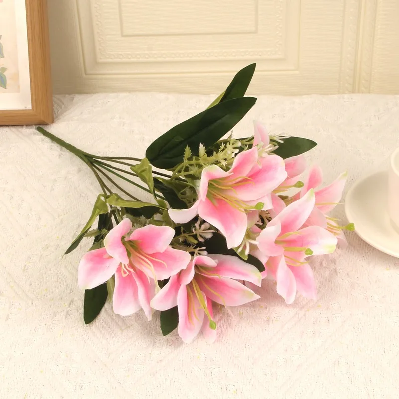 Искусственные шелковые лилии 7 штук