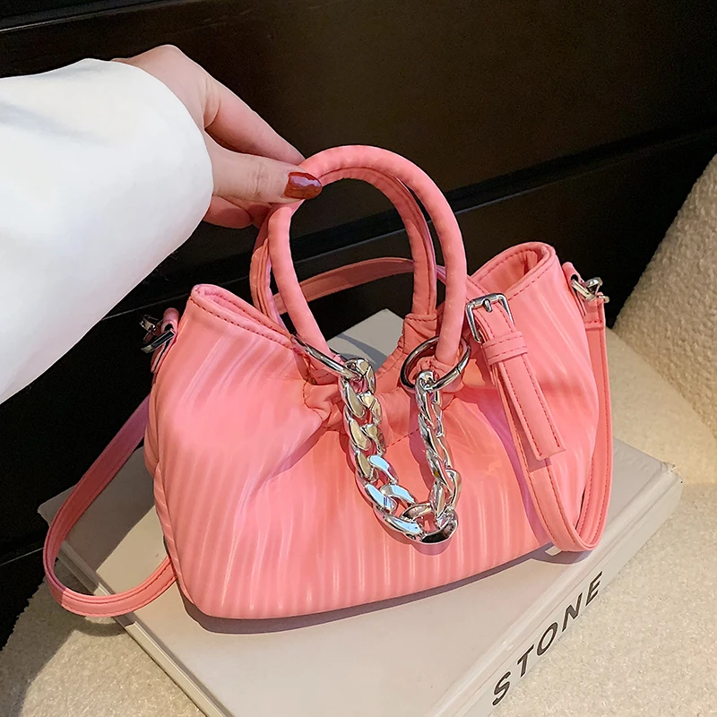 

2022 Summer Trendy Women Handbag Cute Tote Luxury Thick Chain Design Shoulder BagsSmall Leather Crossbody Bag with Short Handle