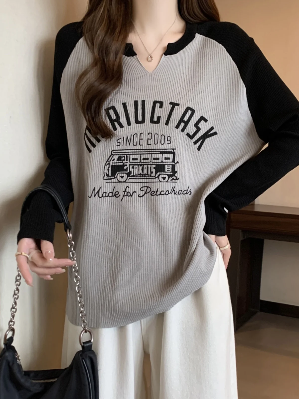 Европейские товары Рубашка с v-образным вырезом на плечах длинными рукавами