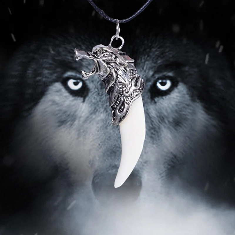 

2022 Punk Cool Brave Necklace for Men Wolf Teeth Pendant Necklace Women Lucky Jewelry Vintage Tooth Amulet Pendant Choker Gifts