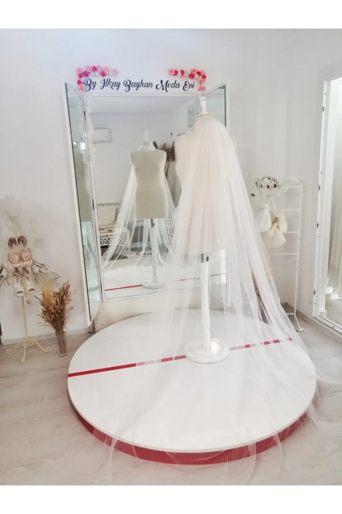 

Bridal Accessories Sister Veil Scalloped Long Veil Wedding Handmade For Bride And Bridesmaids