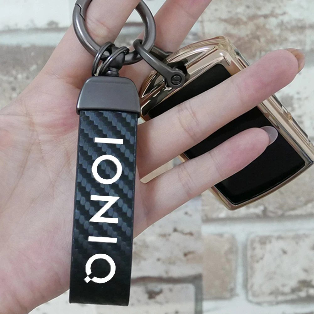 

Car Keychain Ring Carbon Fiber Metal Keychain Horseshoe Buckle for Hyundai IONIQ Key chain Ioniq Car Accessories