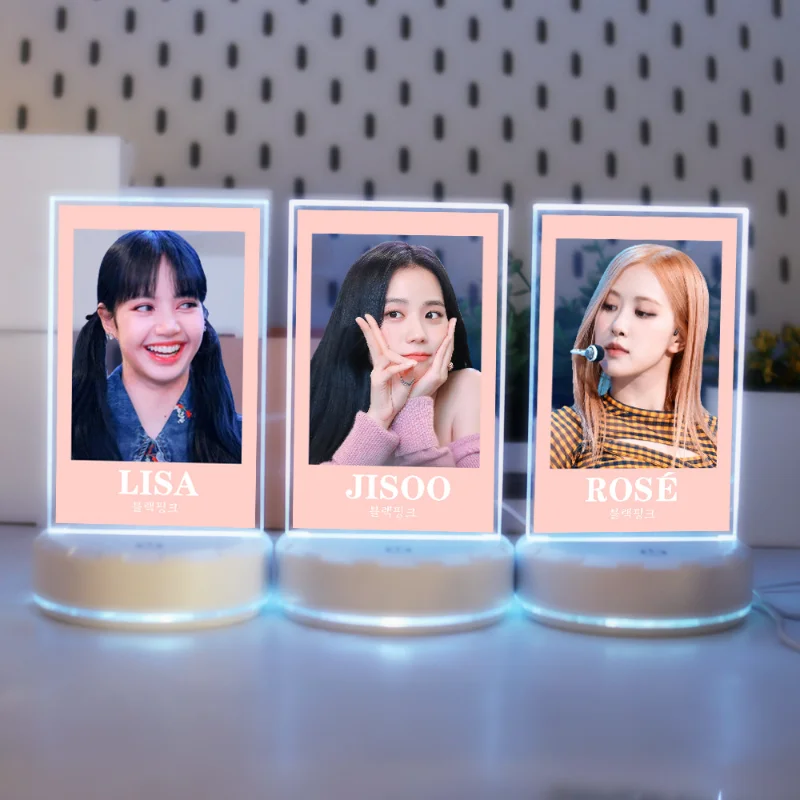 

Kpop JENNIE JISOO ROSE LISA Acrylic 3D LED Lamps Decorative Desktop Bedside Night Lights for Bedroom Neon Sign Decorations Gifts
