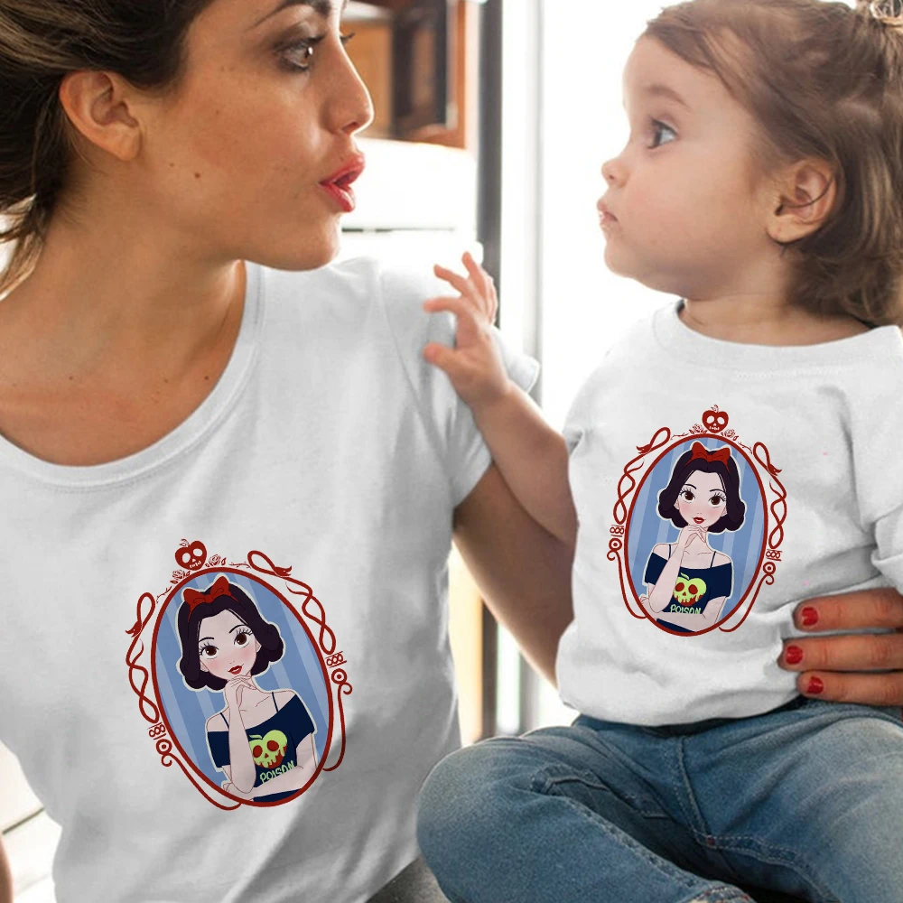 

Футболки Летние Детские Семейные женские футболки Диснеевские принцессы повседневные Модные белоснежные удобные футболки базовые удобны...