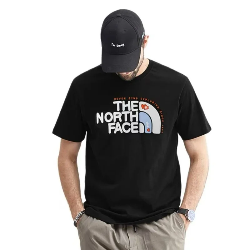 Фото Дышащая трикотажная футболка The North Face с круглым вырезом и короткими рукавами, быстросохнущая, для спорта и активного отдыха №1