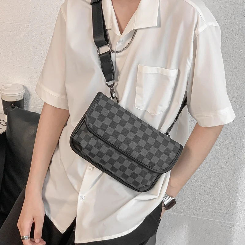 

Fashion street outdoor mobile phone bag Korean version diagonal bag trend check shoulder bag tiger head bag