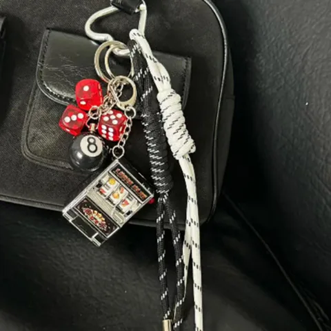 Металлический подвесной брелок для сумки