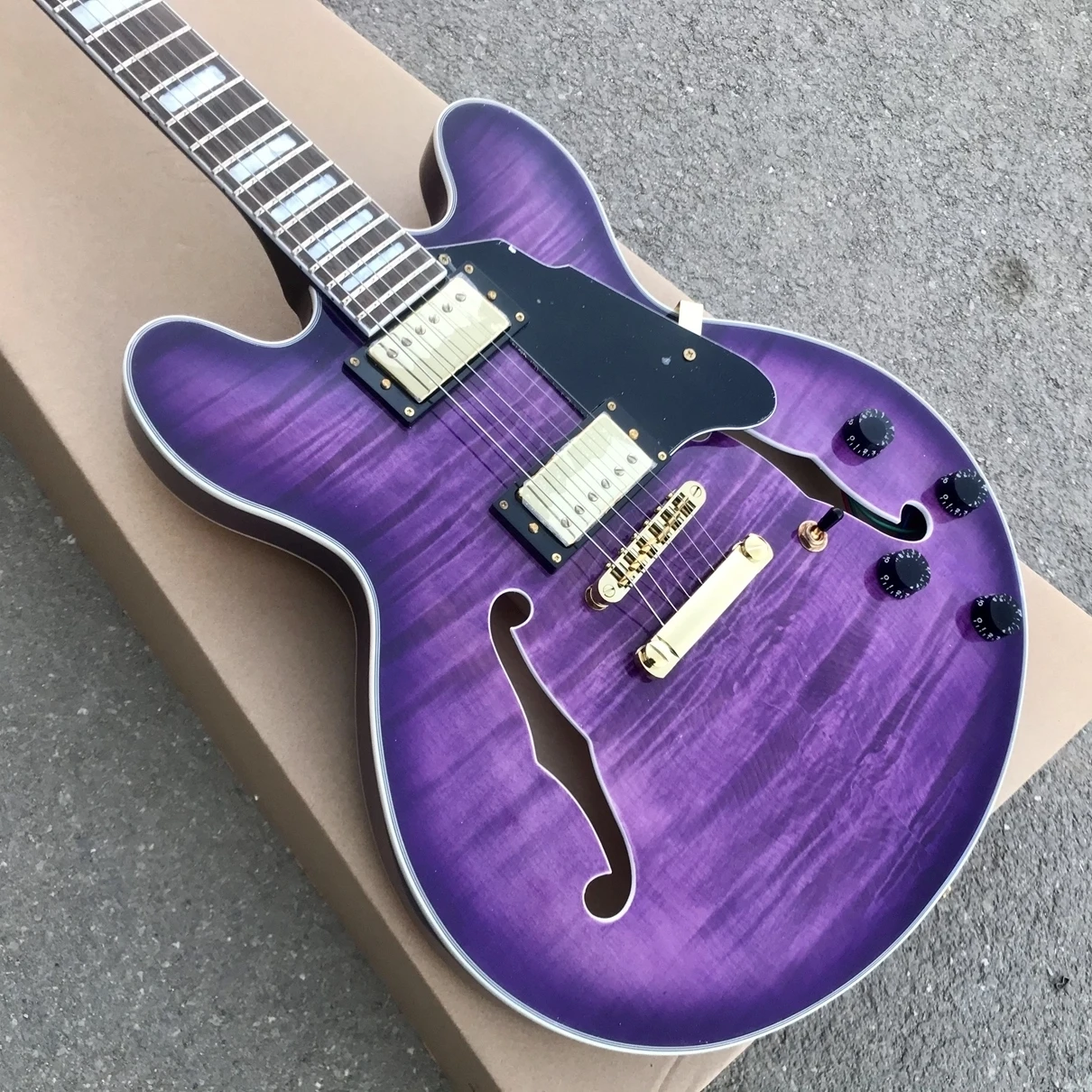 

Hand Made ES 335 Purple Burst Electric Guitar Flame Maple Top Support Customization