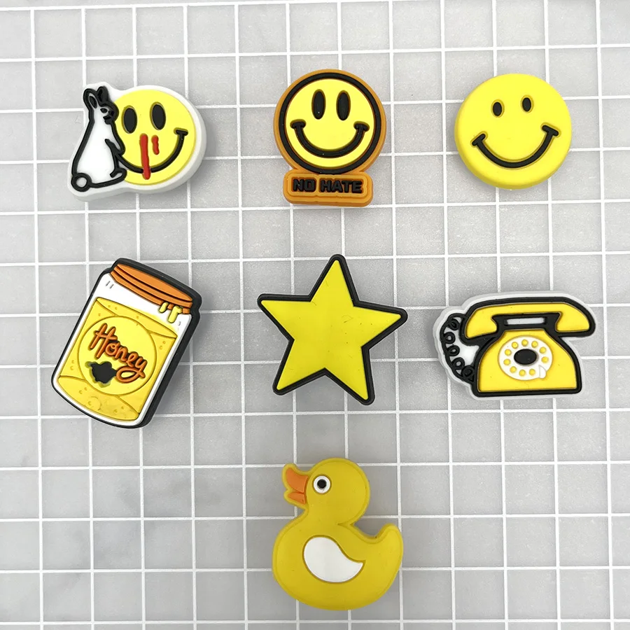 Yellow Star Smile PVC Shoe Charm Sandals Accessories Funny Diy Shoe Buckle Decoration Flower Fit Pins Croc Charms JIBZ Kid Gift