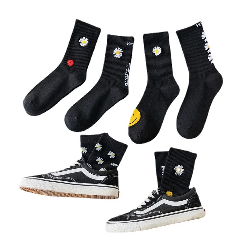 

Korea Funny Socks Long Socks Black Cool Socks Harajuku Hip Hop Cotton Skateboard Socks Men woman New Trend Daisy Socks