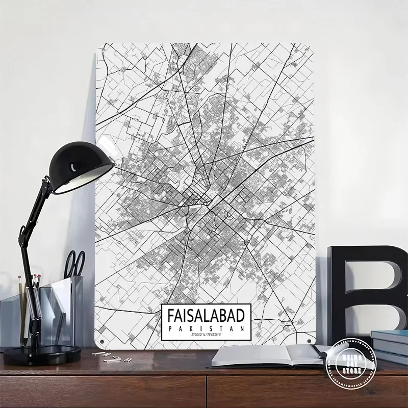 Фото Карта города Файсалабад, Пакистан, светлый жестяной плакат, настенное искусство на заказ, винтажные металлические вывески, ретро жестяная табличка для украшения комнаты, уютный декор №2