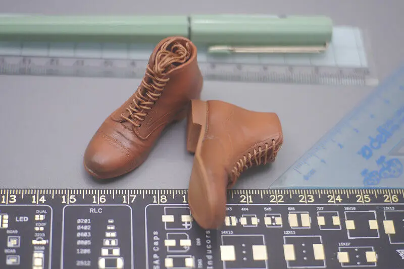 

BBK 1/6 Scale Soldier Light Brown Lace-Up Casual Solid Leather Shoes Boots Model