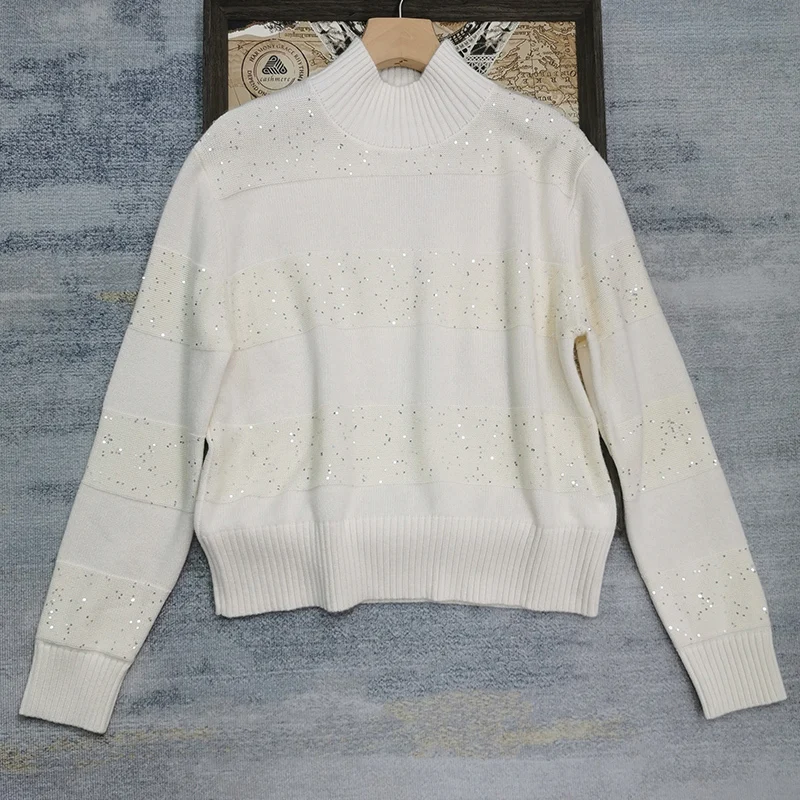 Рисунок 3 - Модный женский свитер с блестками