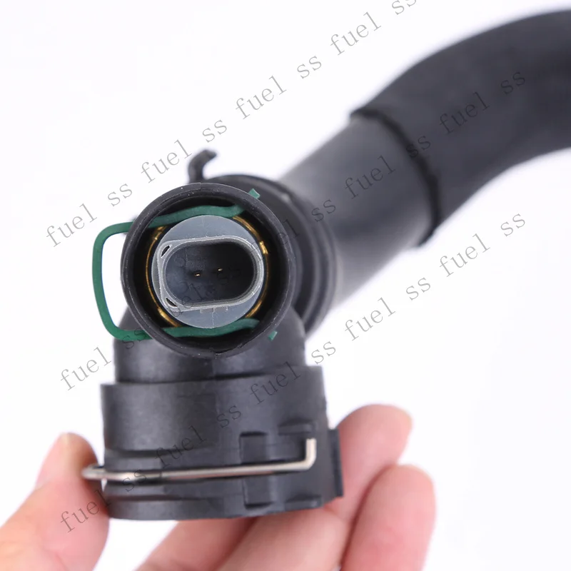 Фото Шланг радиатора S+ 5Q0122051B для VW GOLF Mk7 1.8, нижний, 2014-2020, CJSB, охлаждающая жидкость Gates №2
