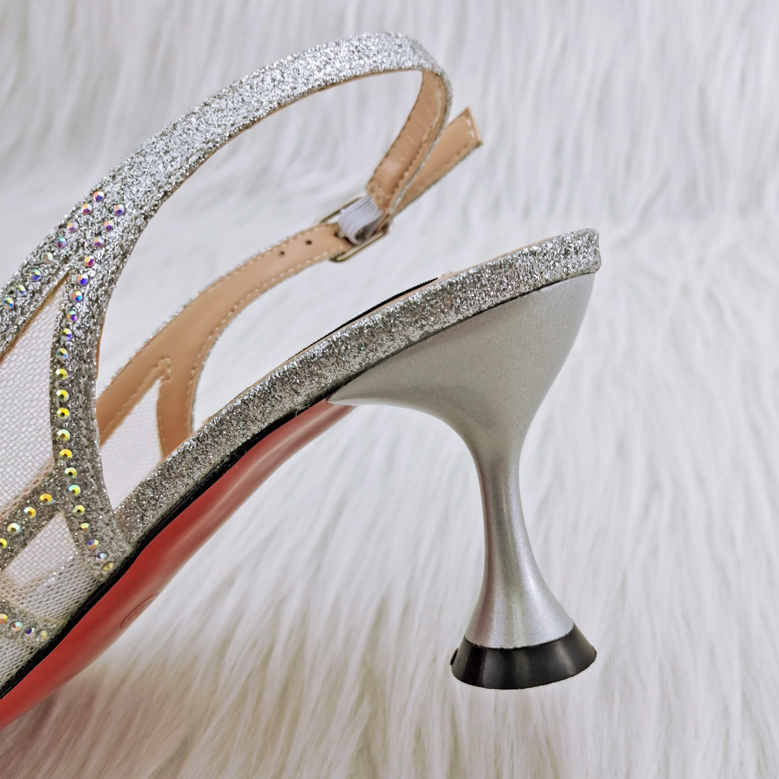 2022 New Style Versatile Silver Pointed Toe Shoes Flowing Color Rhinestone Decoration Party Ladies Shoes And Bag