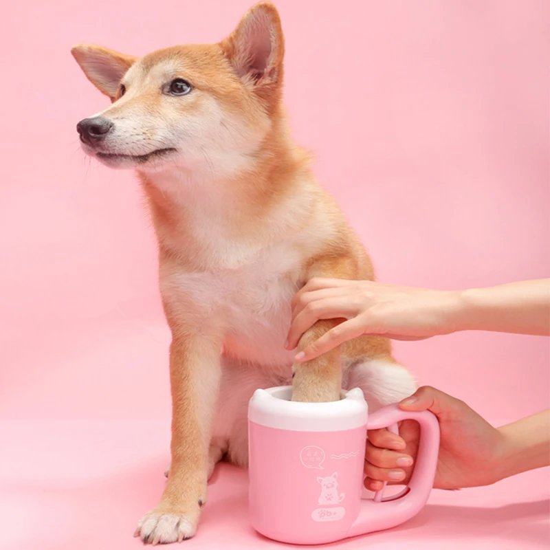 

Outdoor portable pet dog paw cleaner cup soft silicone foot washer clean dog paws one click manual quick feet wash cleaner