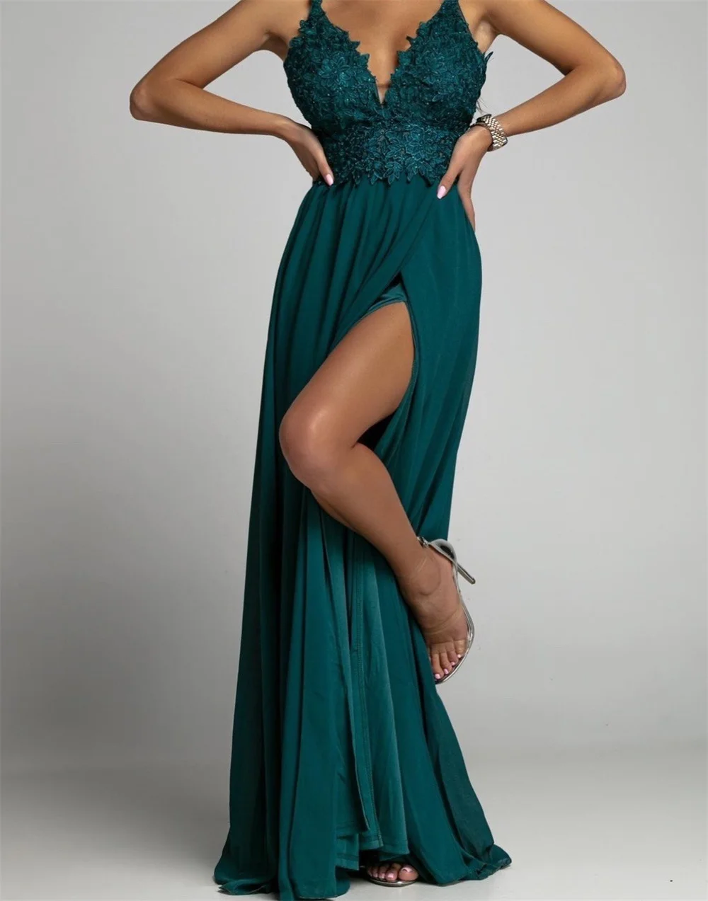 Sexy Women V-neck Maxi Dress 2023 New in Satin Applique Spaghetti Long Dress Elegant Prom Party Graduation Dresses