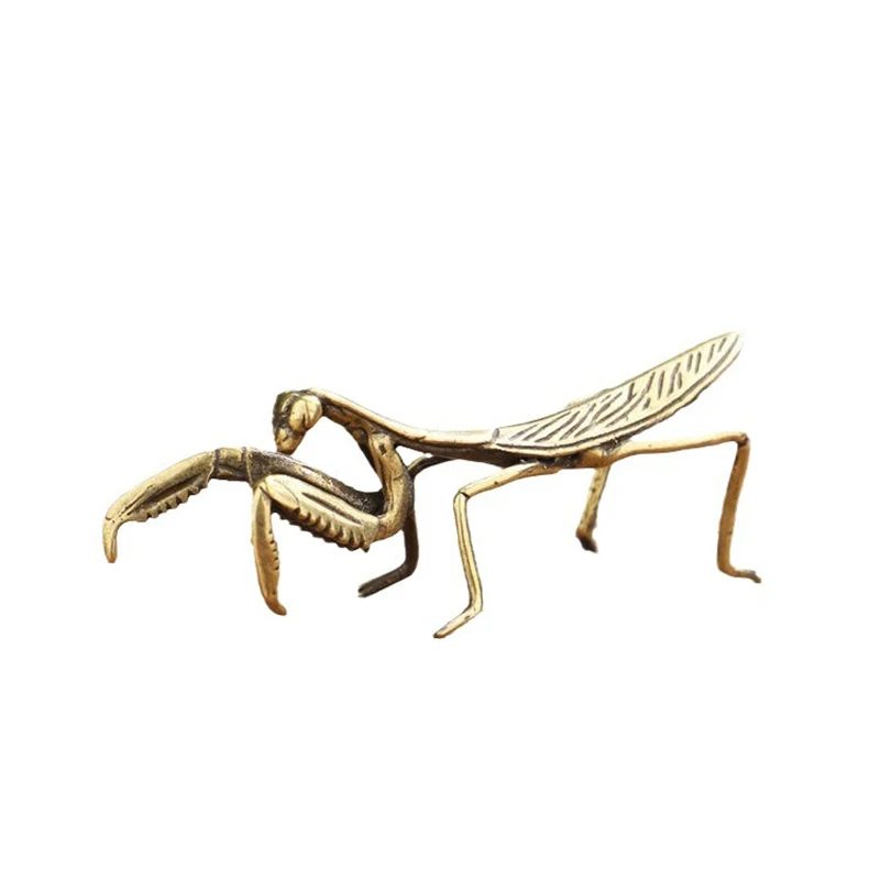 

Миниатюрная модель богомола из пластика