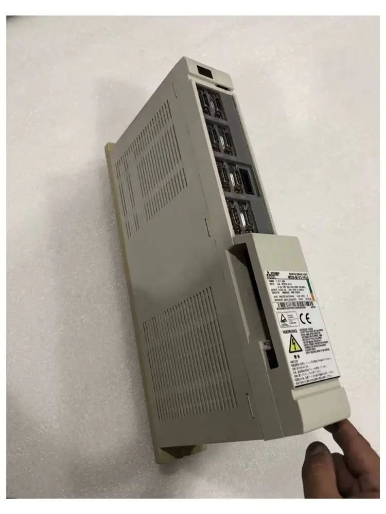 Подержанный привод MDS-B-V2-1010 протестирован в порядке.