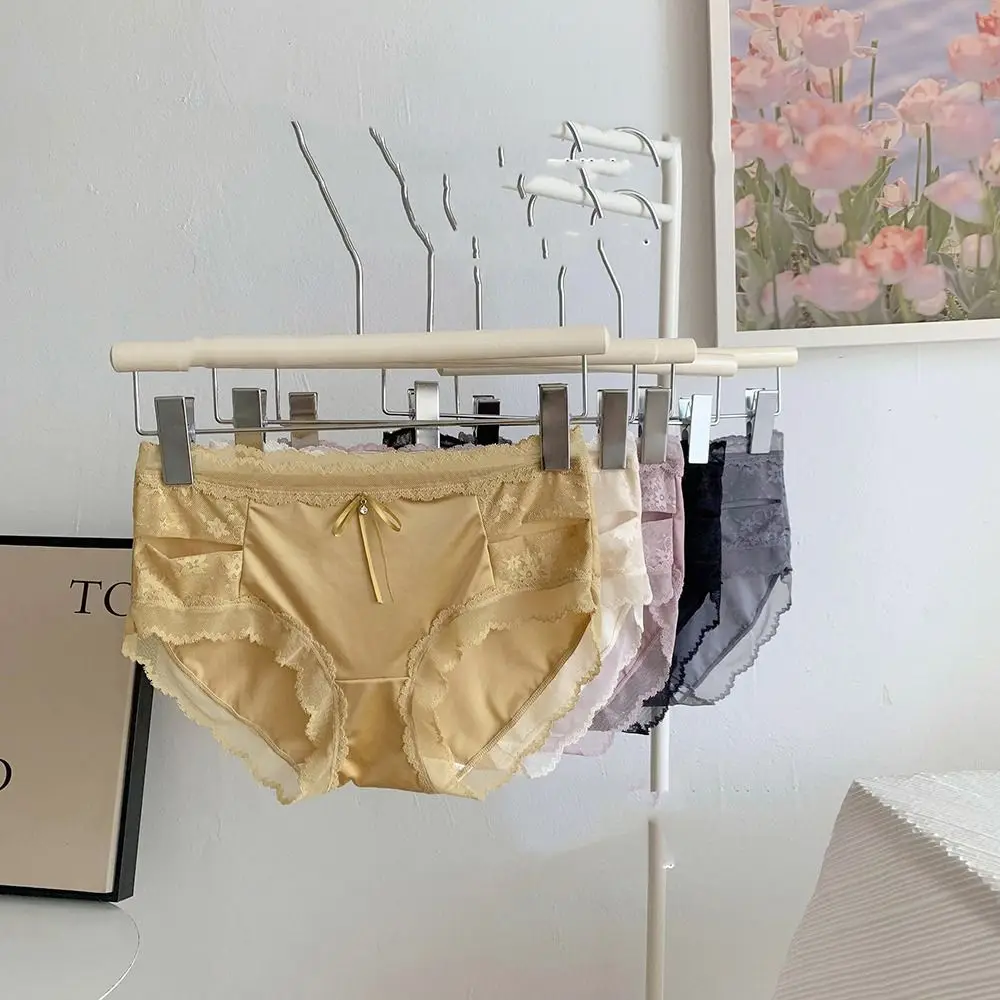 

Женские атласные кружевные трусики в стиле ретро, нижнее белье для девочек, модные Бесшовные дышащие трусики со средней талией, женское бел...