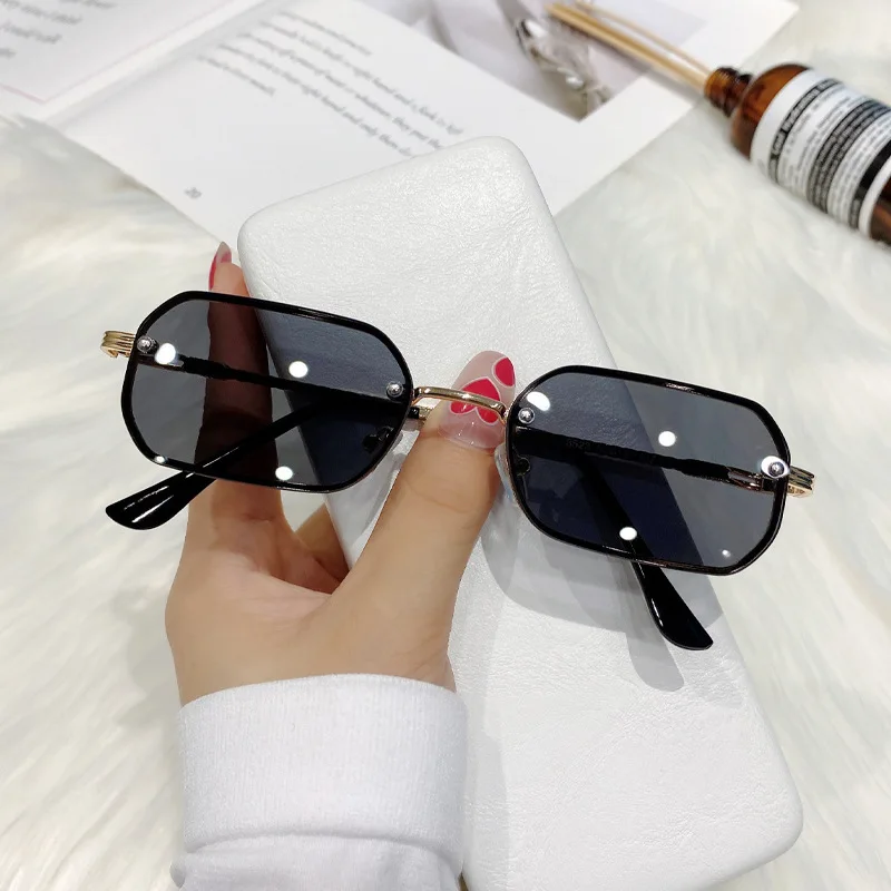 

Солнцезащитные очки с градиентными линзами для мужчин и женщин, брендовые дизайнерские прямоугольной формы, с металлическими режущими лин...