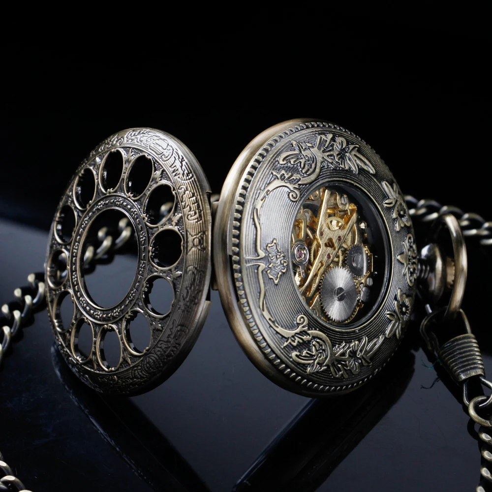 Exquisite Hollowed-Out Pattern Mechanical Manual Pocket Watch Gold Roman Digital Skull Dial Pendant Automatic Antique Clock