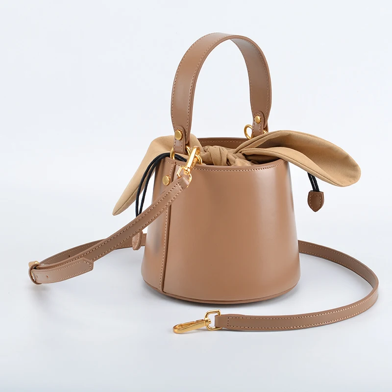 Универсальная сумка-ведро с кроличьими ушками натуральная кожа воловья женская