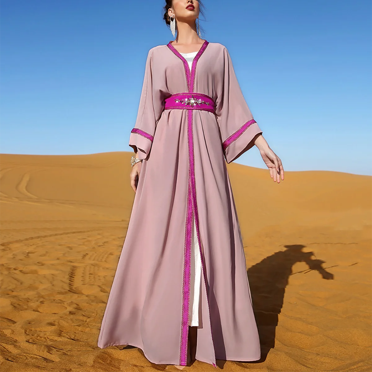 

Fashionable Hand-Sewn Diamond Cardigan With Middle East Arab Dubai Muslim Robe Abaya Dress