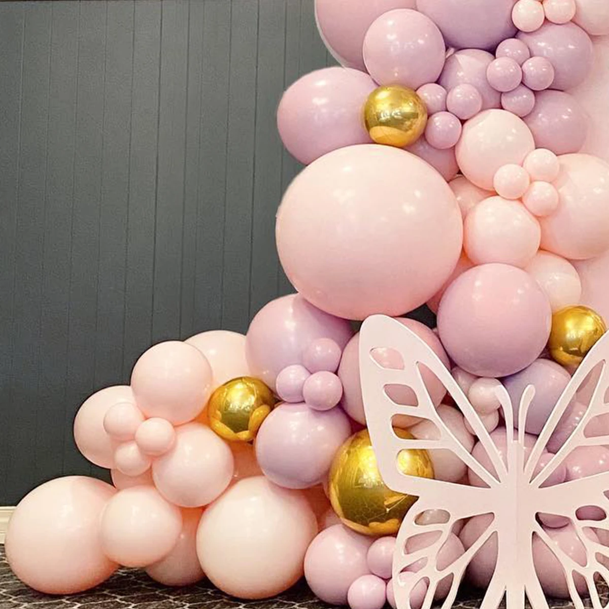 Гирлянда с розовыми бабочками и воздушными шарами украшение для свадьбы дня