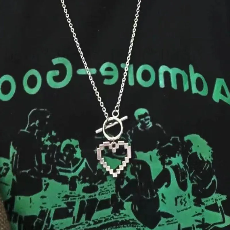

Punk Hip Hop Mosaic Love Pendant Necklaces for Women Pixel Love OT Buckle Long Sweater Chains Necklace for Men Jewelry Collares