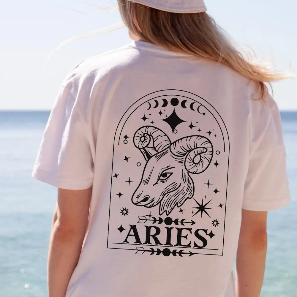 Женская футболка с астрологическими зодиаками