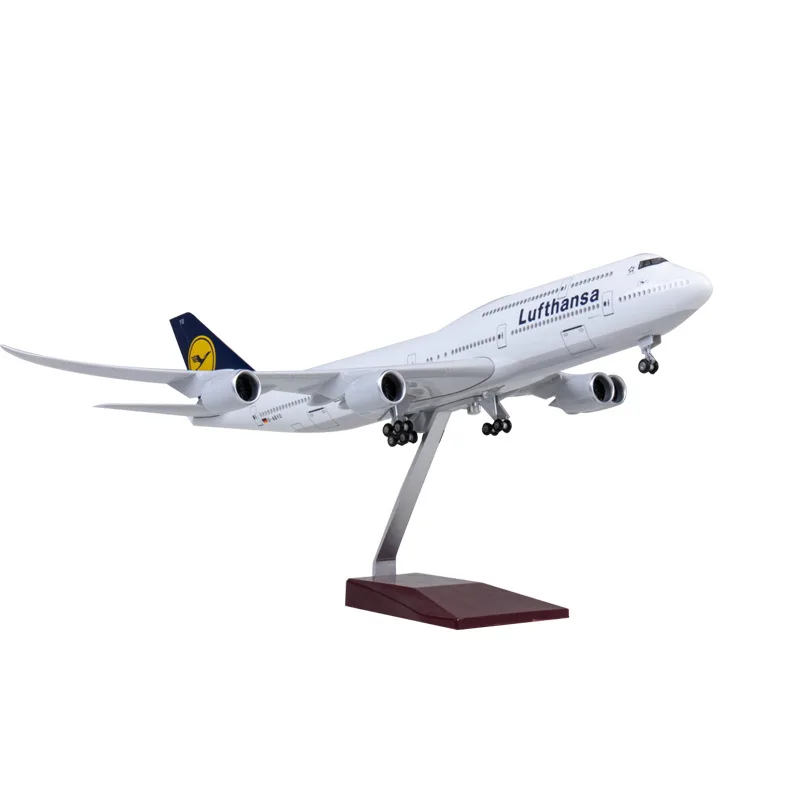 Модель 747. Модель 747