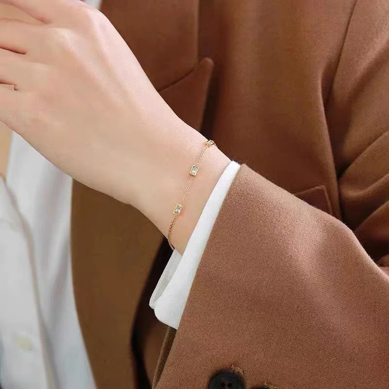 

Square Diamond Rhinestone Women Bracelet Simple Geometry Fashion Elegant Chain Engagement Party Daily Jewelry Accessories Golden