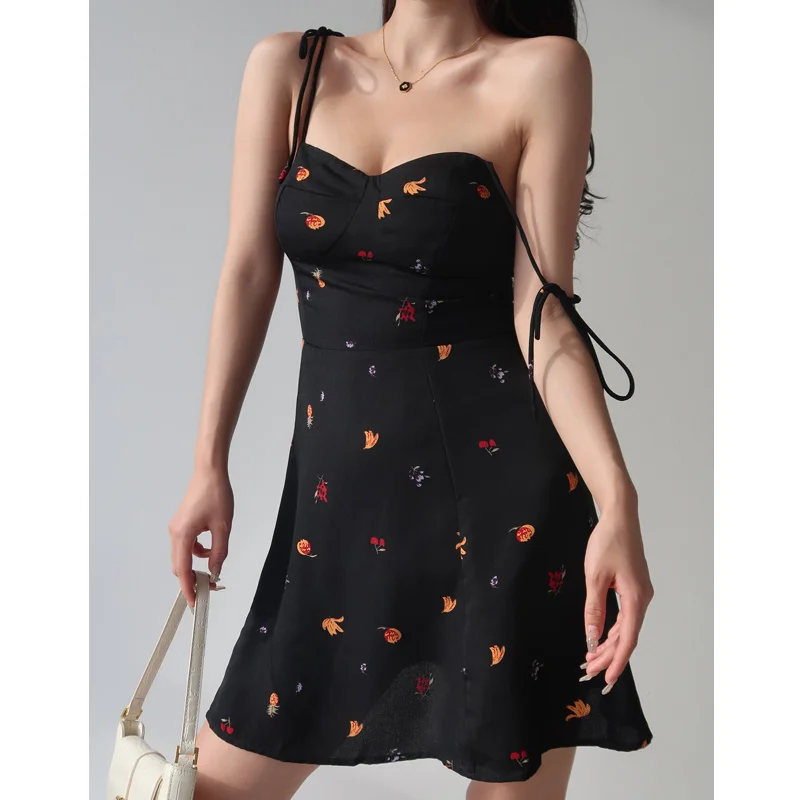 

Уличное платье WOMONGAGA в винтажном стиле, черное ТРАПЕЦИЕВИДНОЕ мини-платье с принтом фруктов, облегающее женское платье без рукавов с высоко...