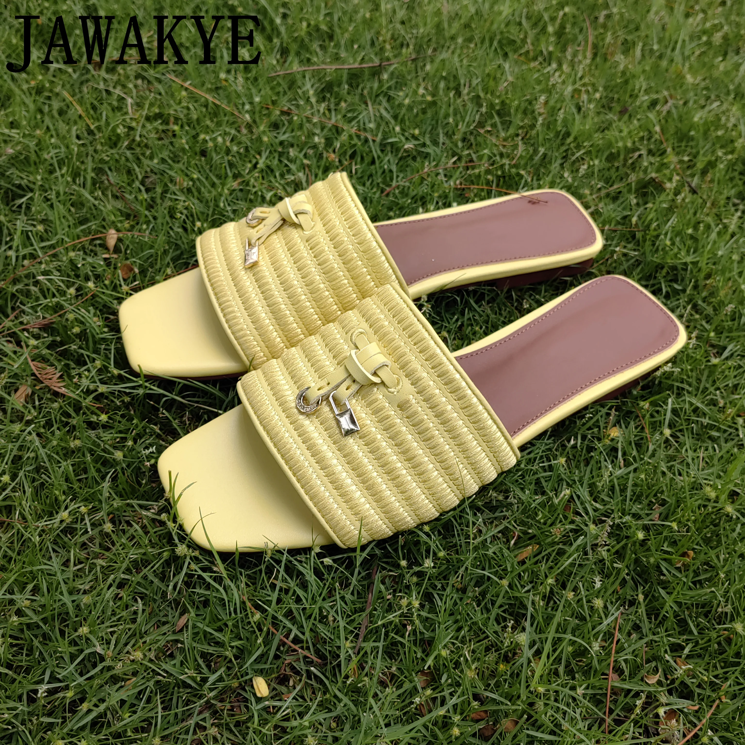 

2022 Summer Women's Flat Slippers Ladies Leather Mules Metal Lock Peep Toe Brand Slides For Woman Out Walking Causal Shoes mujer