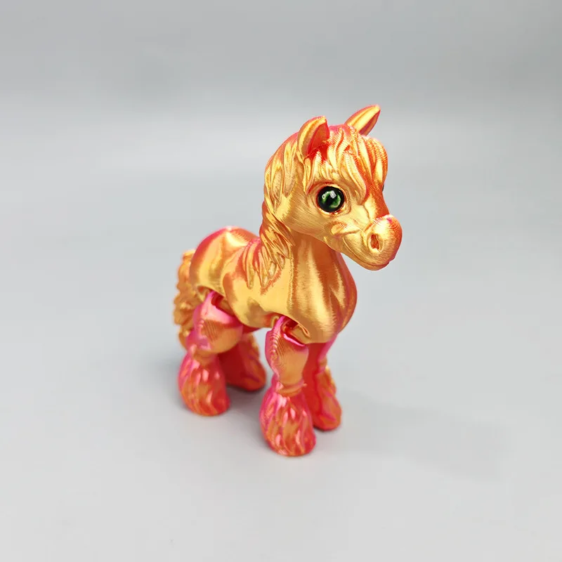 3D-печатная лошадка из пластика