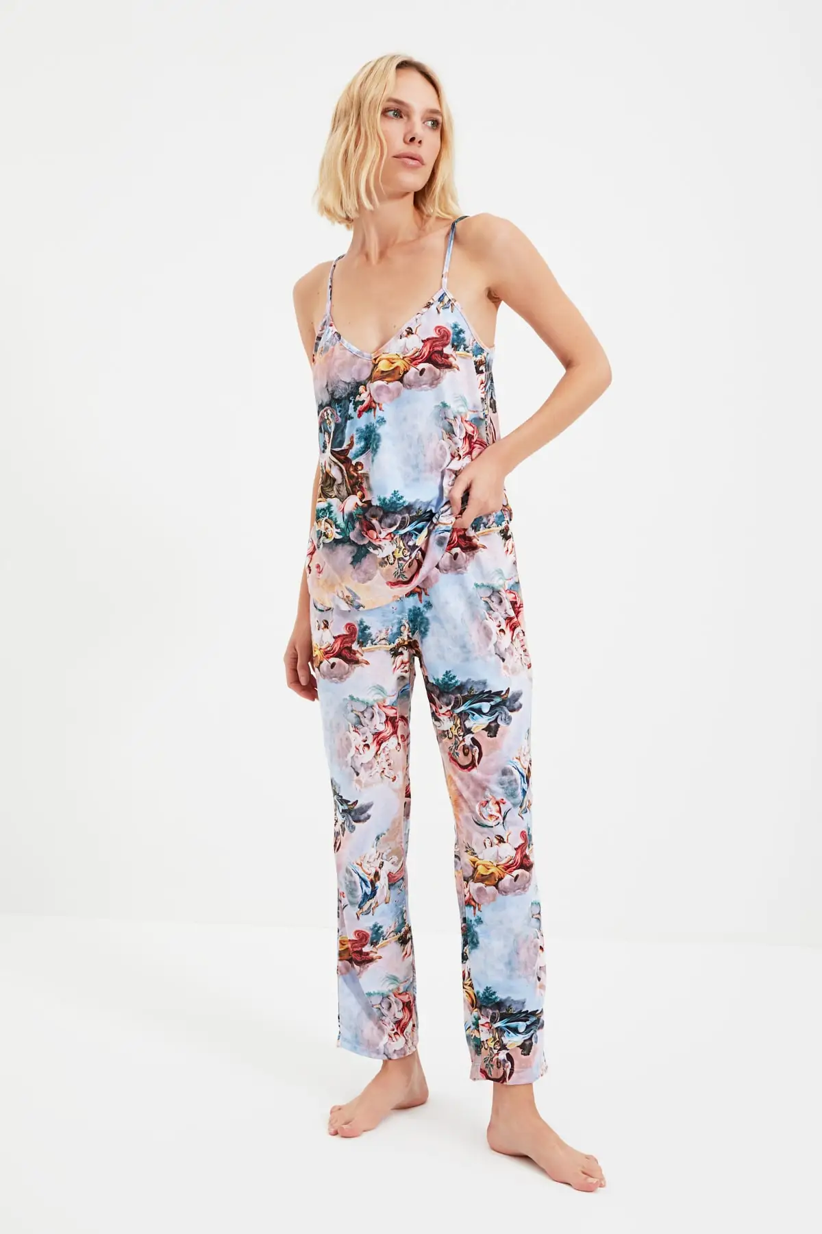 

Trendyol Printed Pajamas set THMSS21PT1308