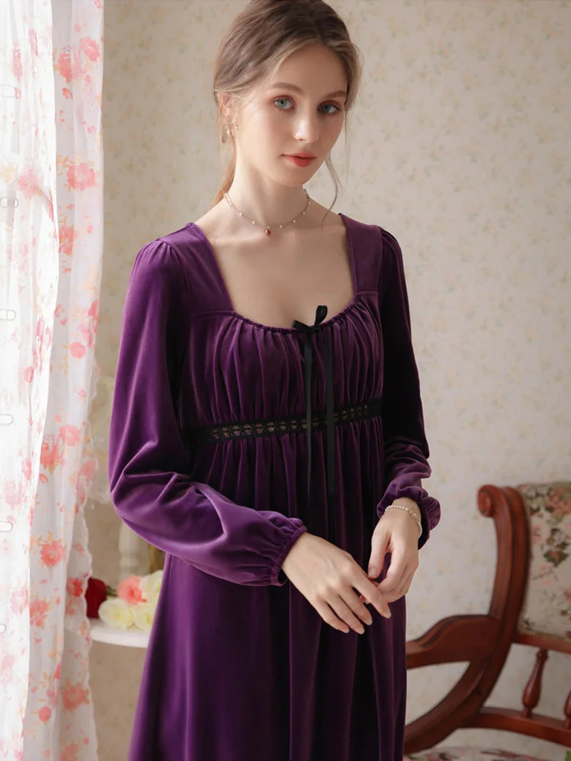 Women Vintage Velvet Long Nightdress Autumn Winter French Court Robe Backless Sleepwear Princess Nightwear Victorian Nightgowns