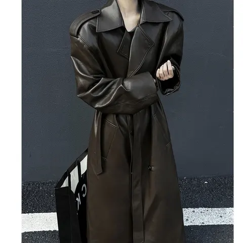 Женская черная кожаная куртка Sherhure